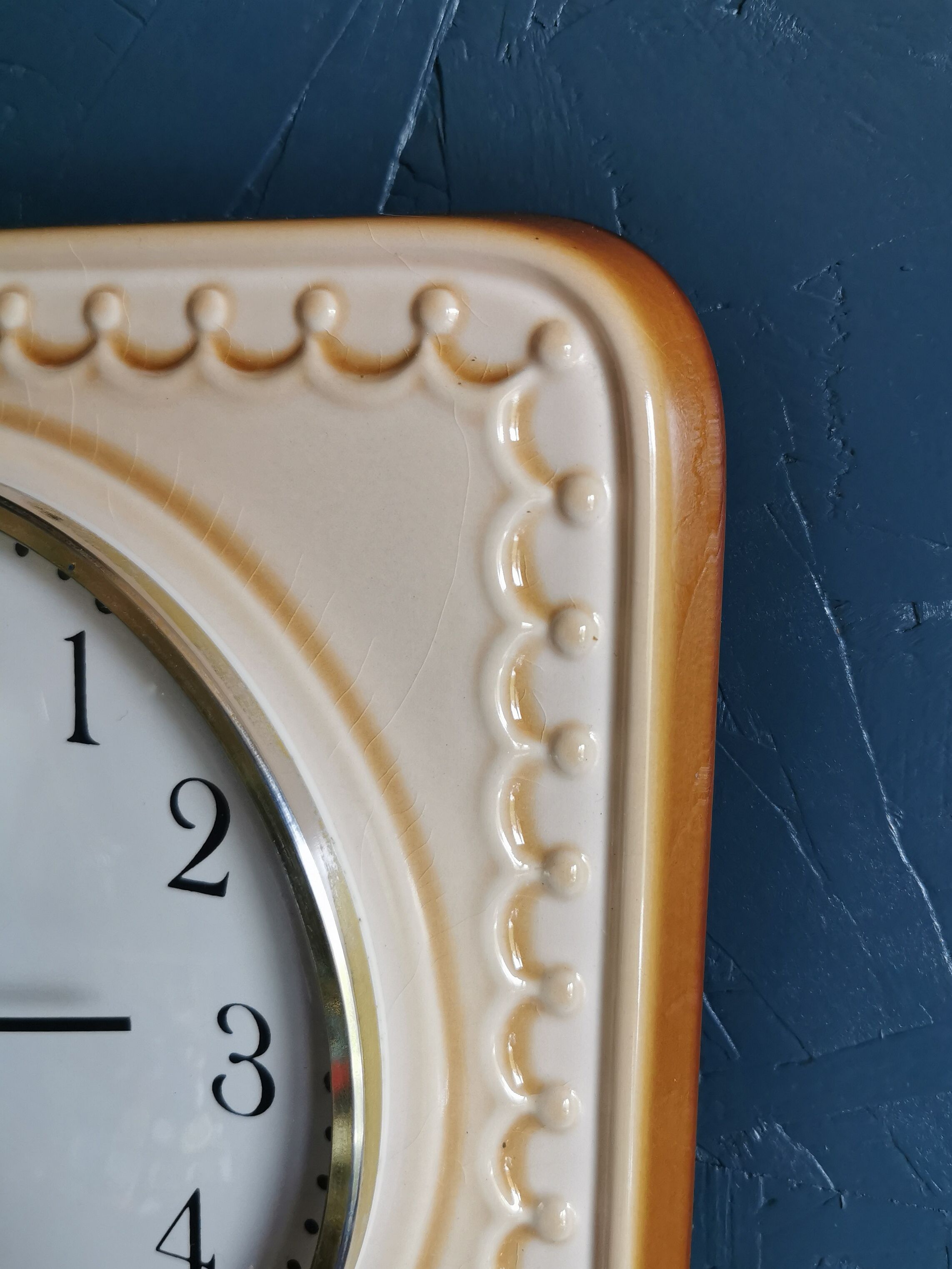 Vintage ceramic clock square silent wall clock "Quarz caramel"