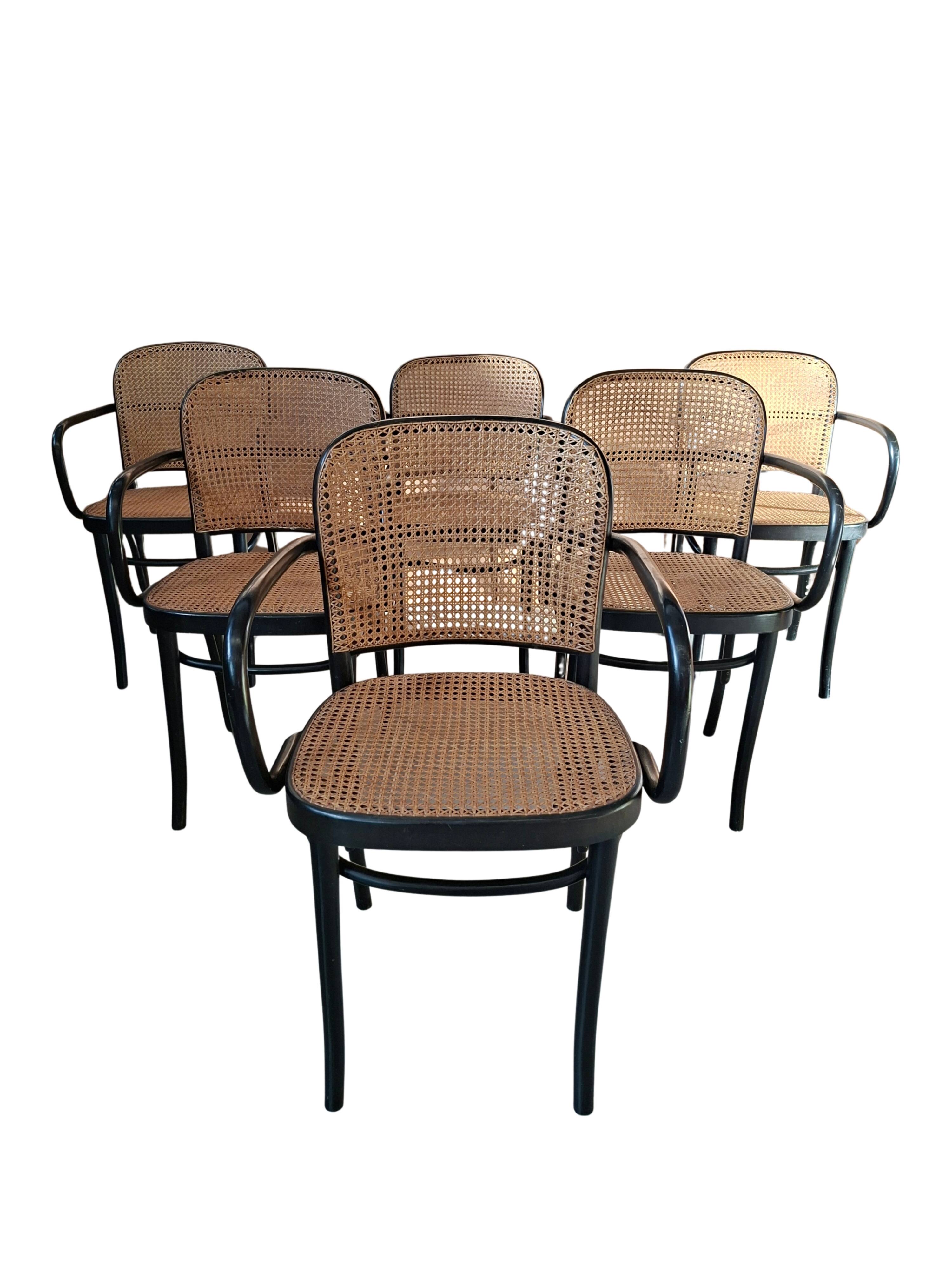 Poltroncina Modello 811 "Prague" Design Ispirazione Thonet (Anni '90)