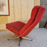 Swivel armchair