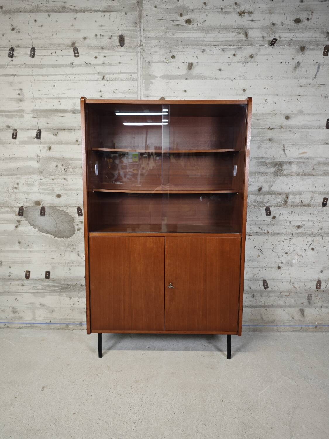 Vintage showcase