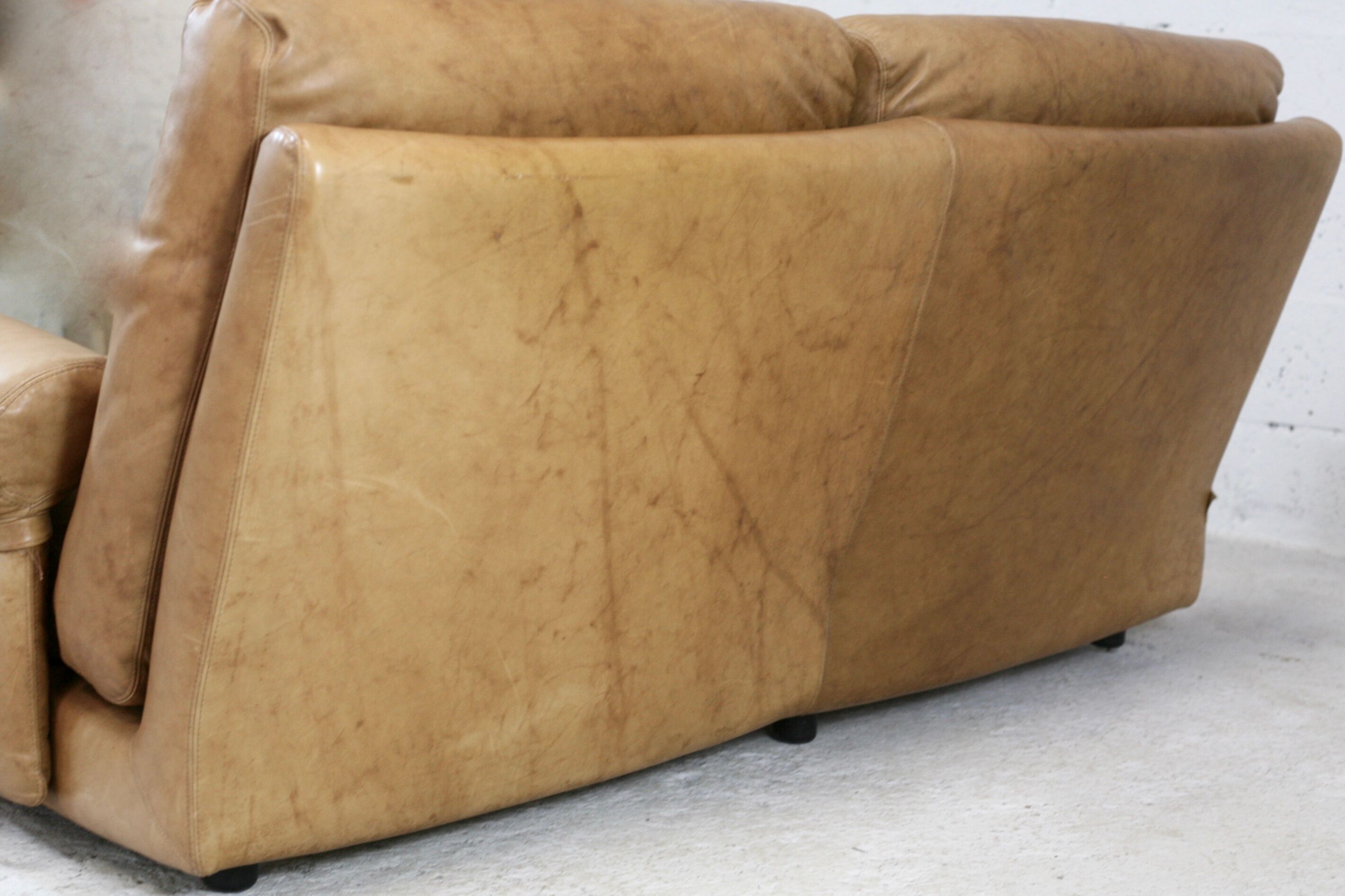 Leather sofa, Albany model, late 70's, Roset edition