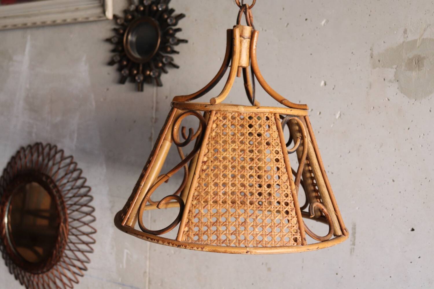 Lustre en rotin et cannage vintage