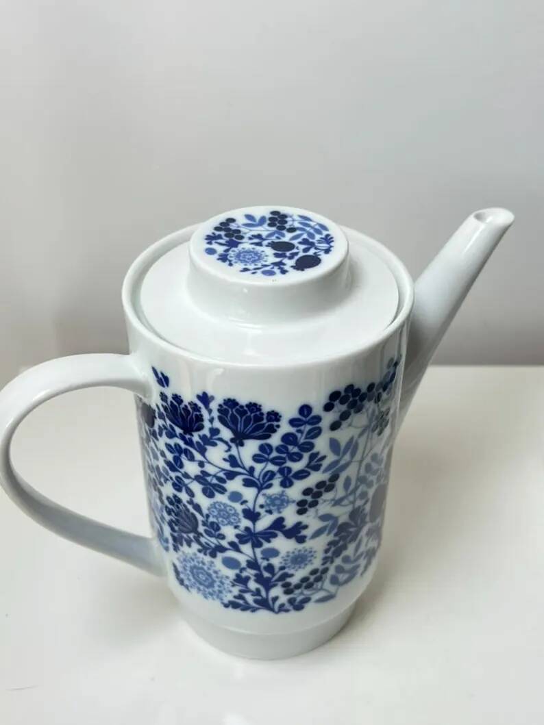 Vintage Melitta coffee service – White porcelain with blue flowers – 1970s – Made in Germany