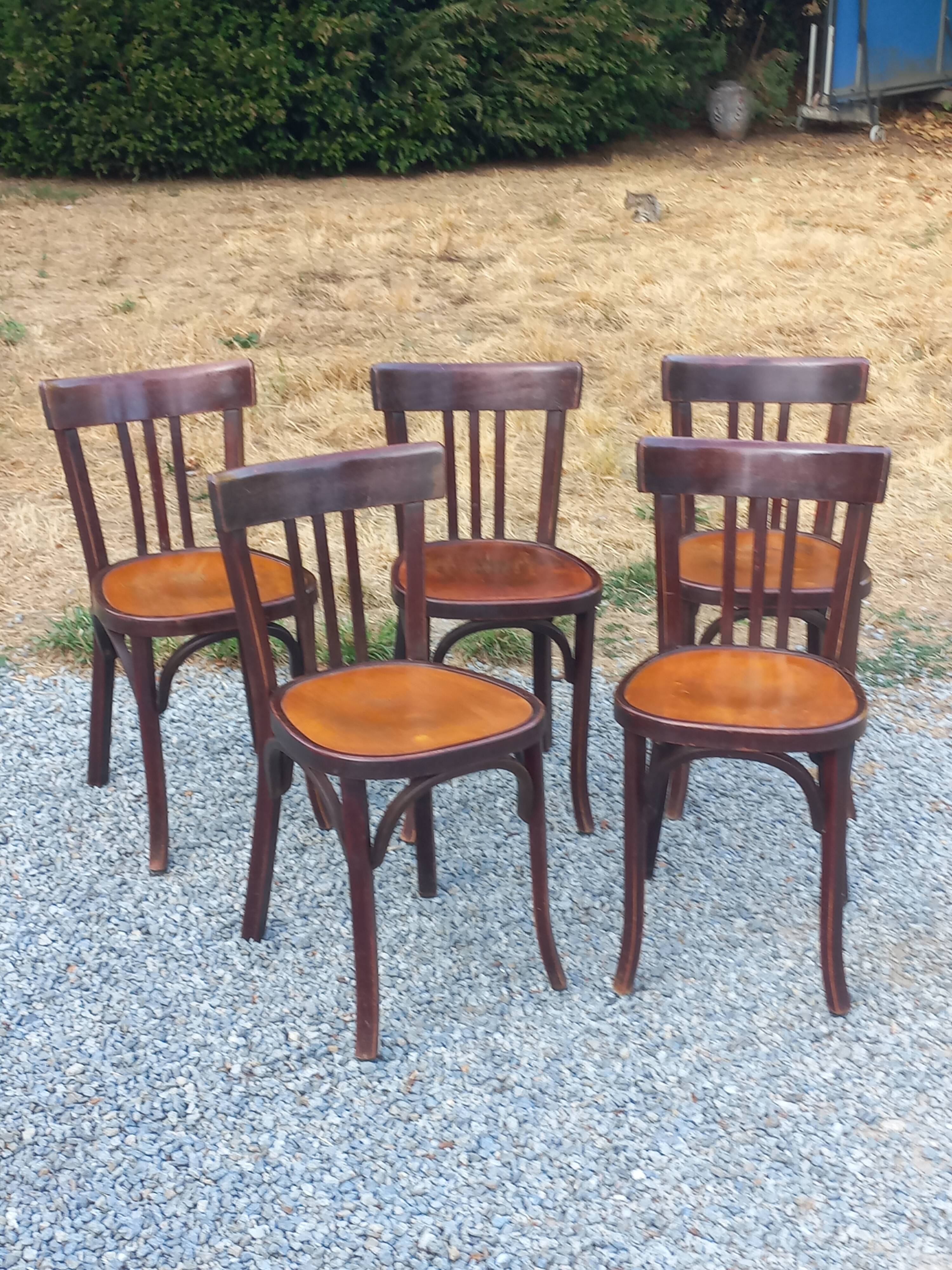 Set de 5 chaises de bistrot anciennes