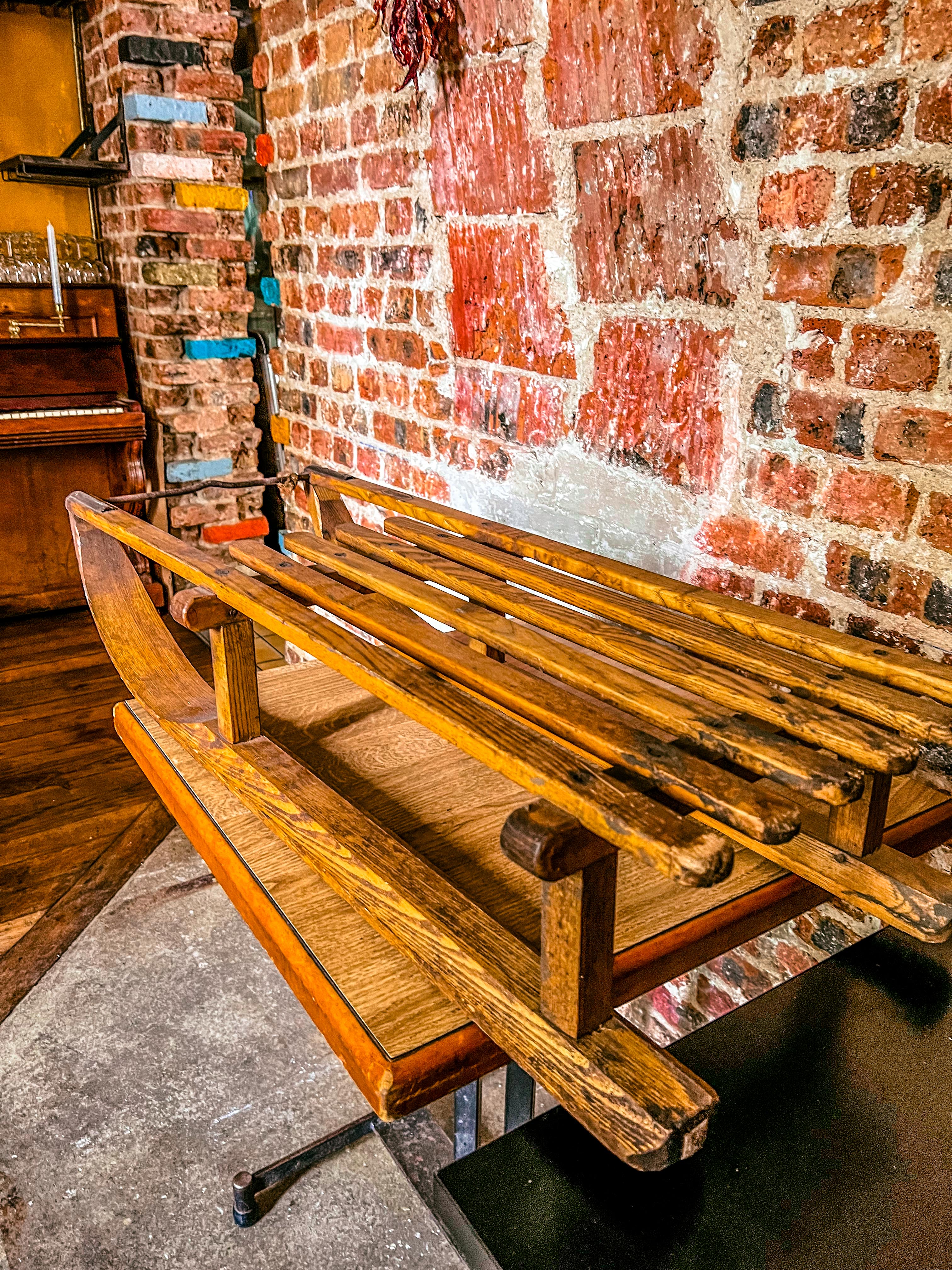 Old sledding decoration chalet La Hutte