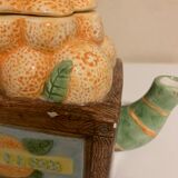 Orange spread teapot