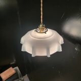 Blue opaline suspension