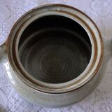 Soup tureen or vegetable dish with glazed ceramic lid