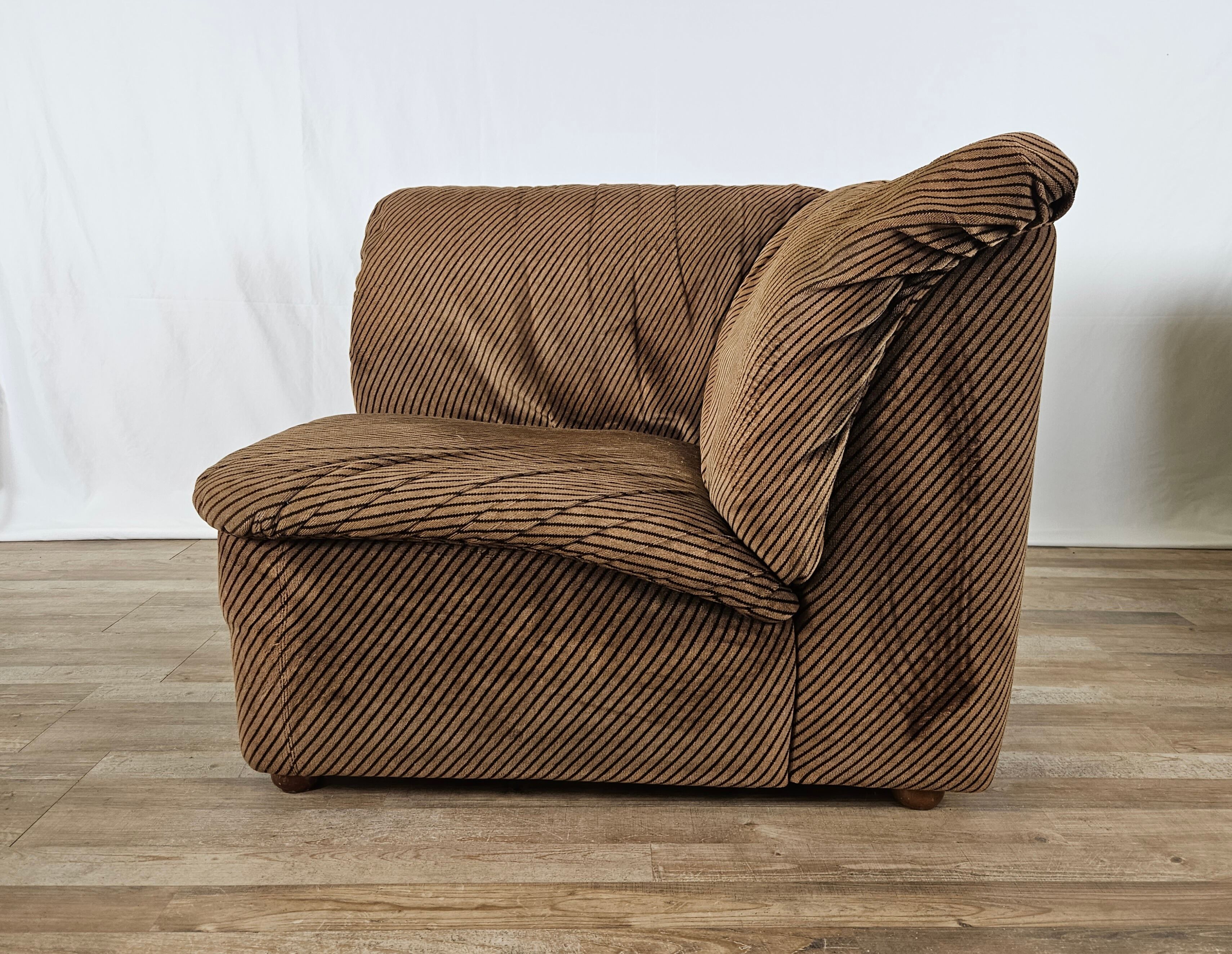 Five-seater corner modular sofa from 70s