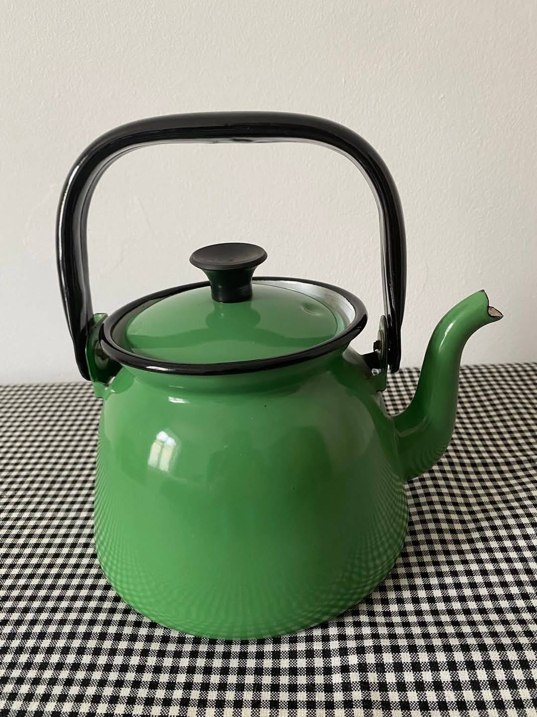 Cafetière émaillée verte et noire