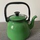 Cafetière émaillée verte et noire