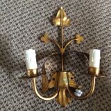 Wall lamp in gold metal