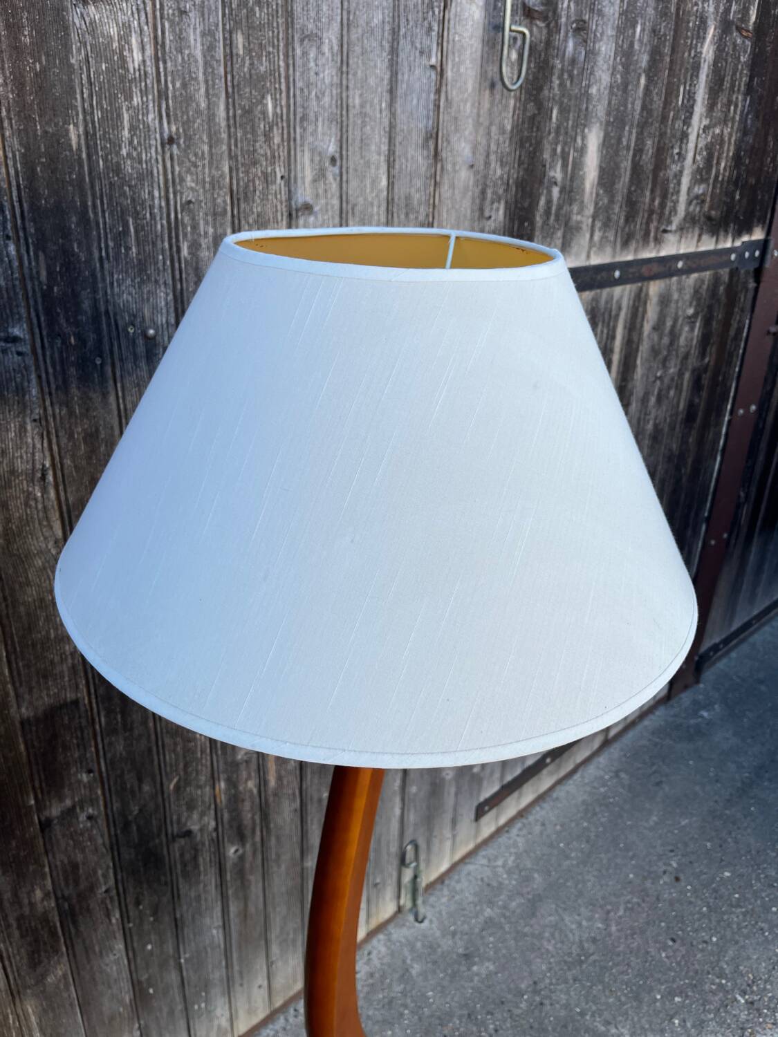 Lampadaire courbé style scandinave