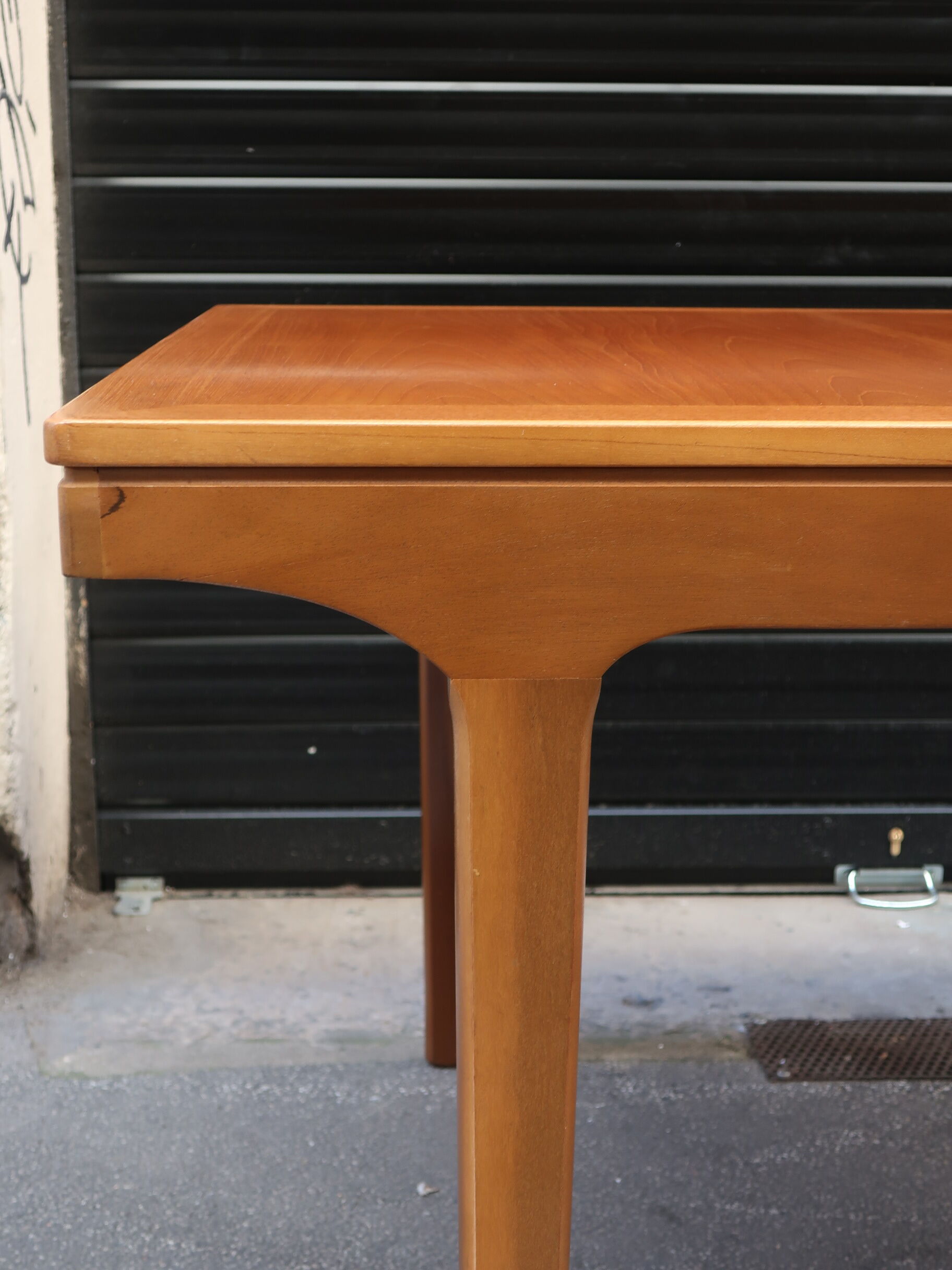 Nathan furniture dining table in 60s teak with butterfly extension