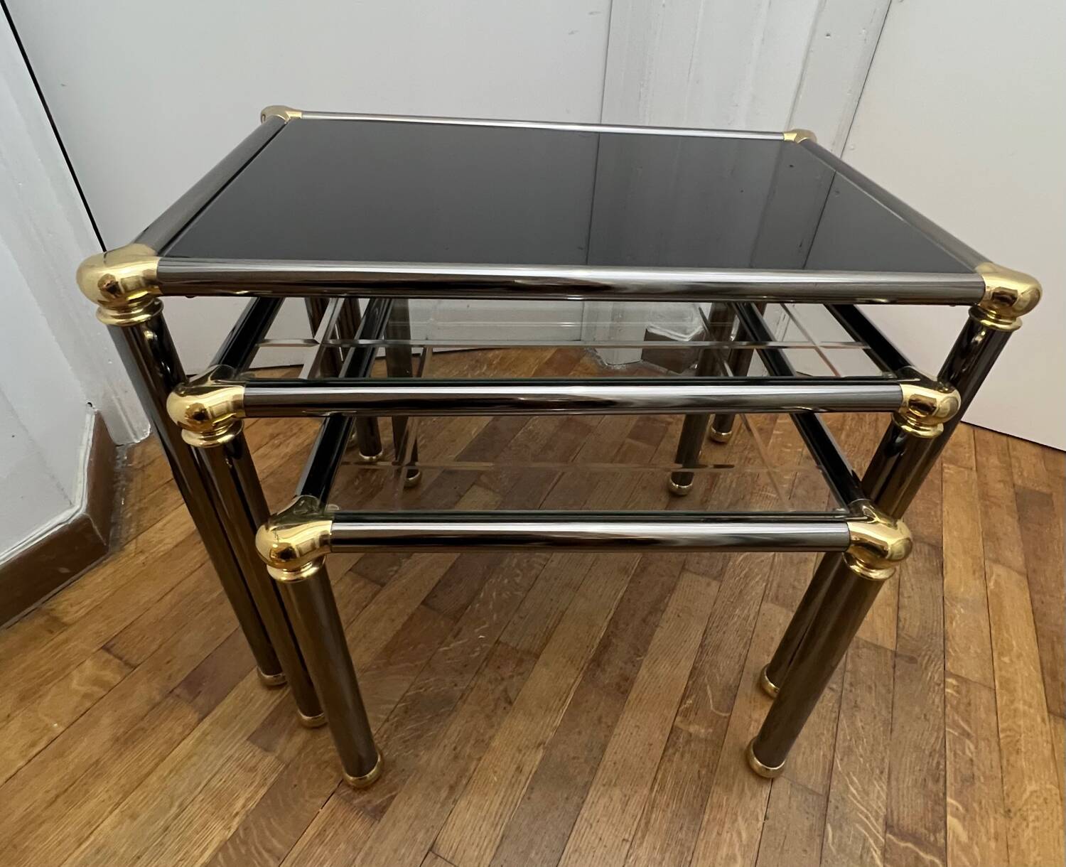 Orsenigo Italy nesting tables - clear glass and smoked glass