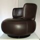 Fauteuil tournant CURL en cuir marron par Roche Bobois