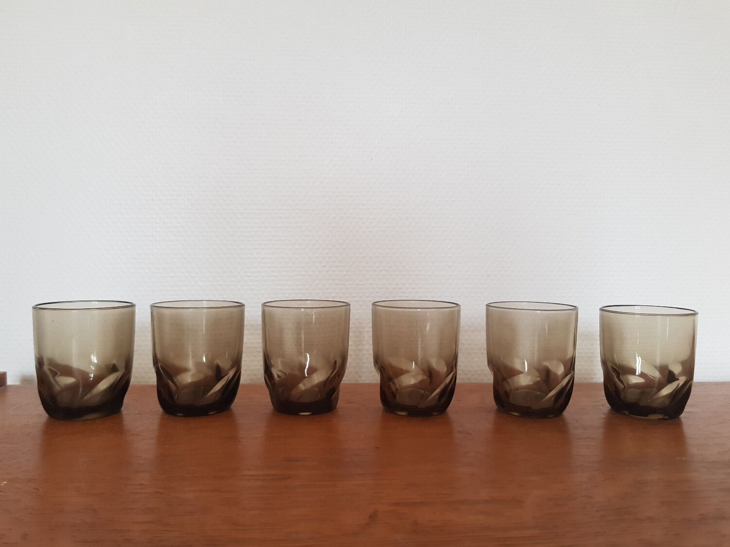 Set of 6 black glasses