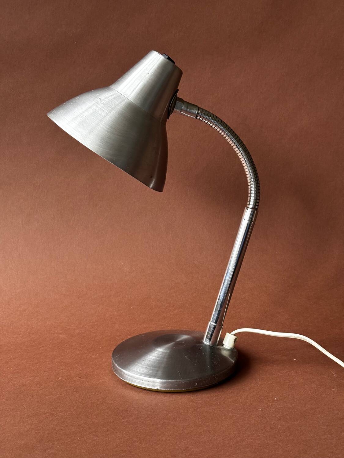 Lampe de bureau vintage en aluminium brossé