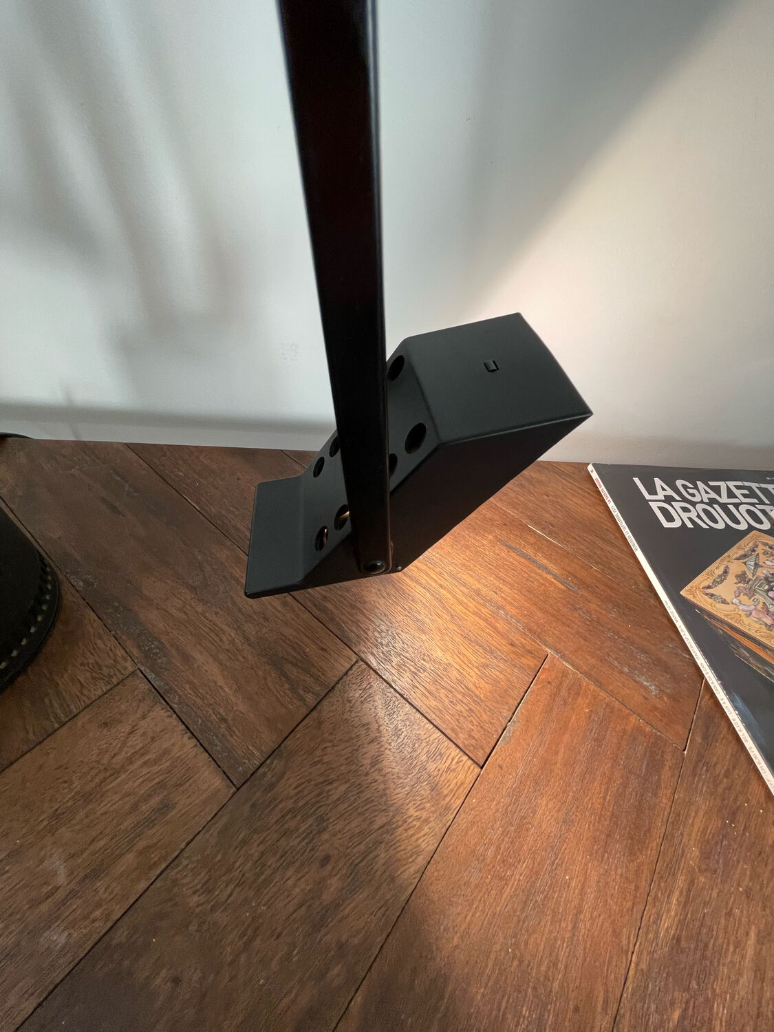 Tizio desk lamp - design Richard Sapper -70's