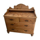Wooden chest of drawers
