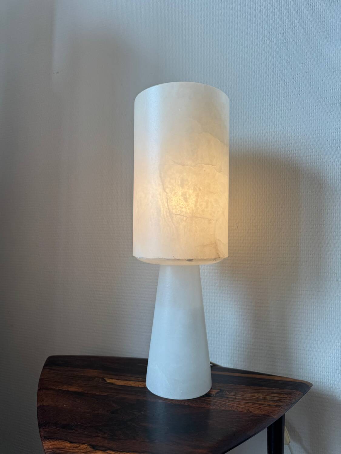 Mid-Century Modernist Spanish Alabaster Table Lamp, 1990s