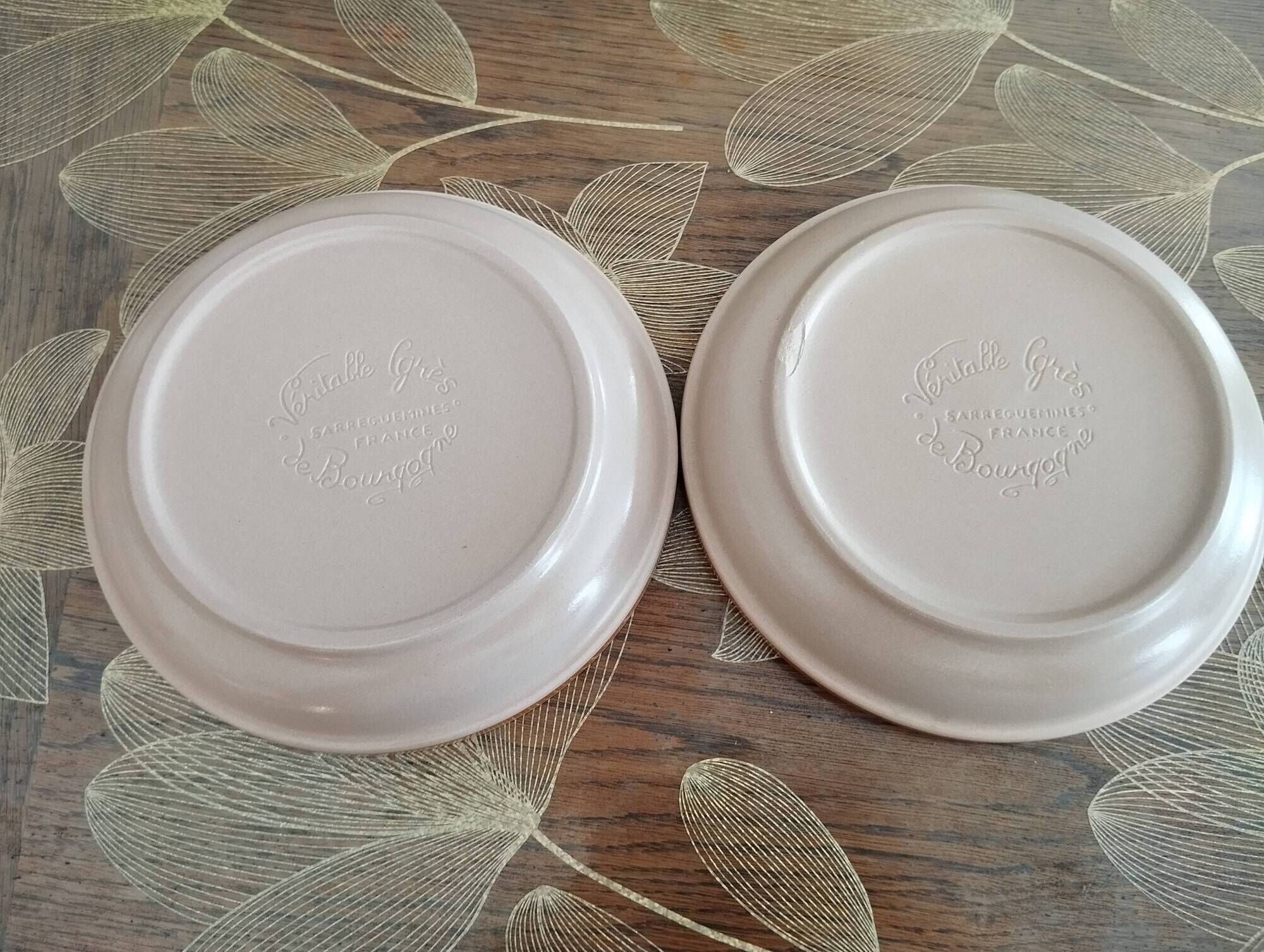 Set of stoneware dishes