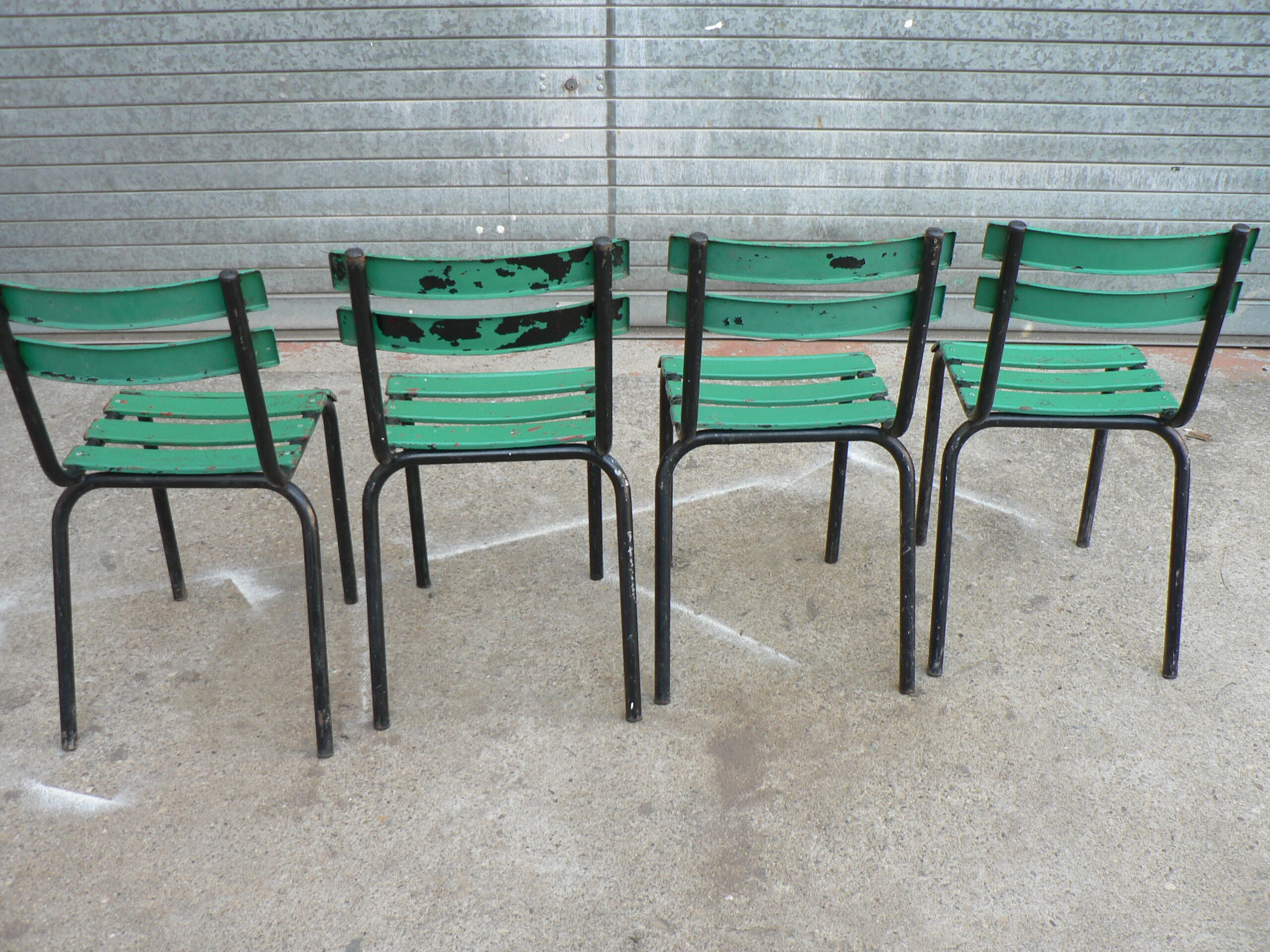 Lot of 4 garden chairs stackable