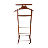 Room valet for a child