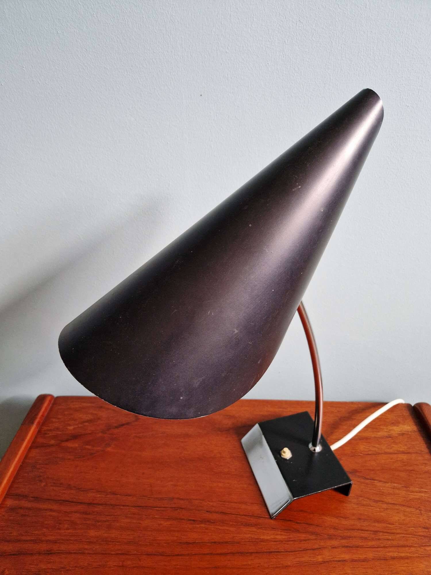 Chrome and black lacquered metal desk lamp, design by Josef Hurka, Napako, 1950.