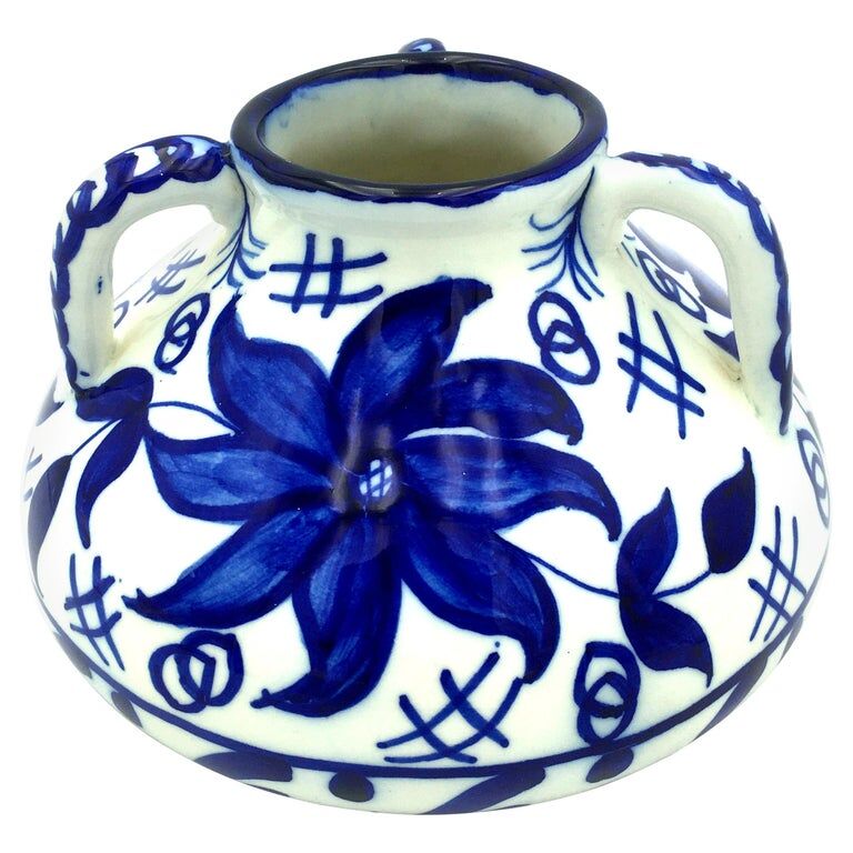 Urn with 3 handles, Fajalauza, circa 1900