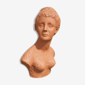 Bust woman in terracotta