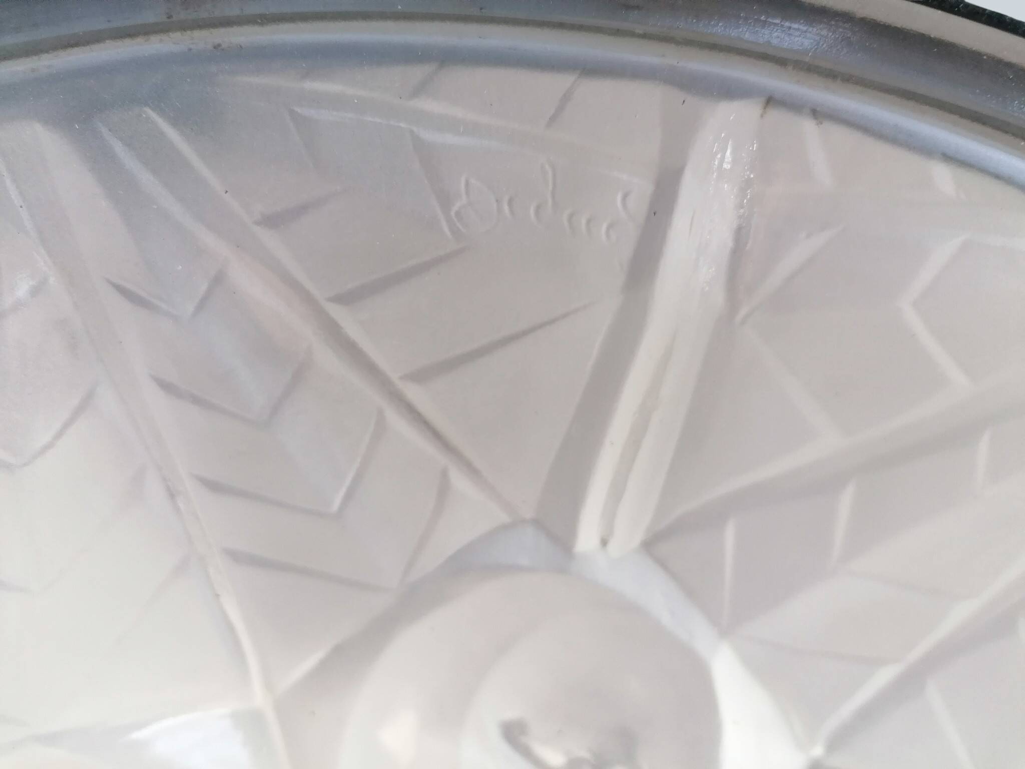 Wrought iron and art deco glass chandelier - Degué Workshops