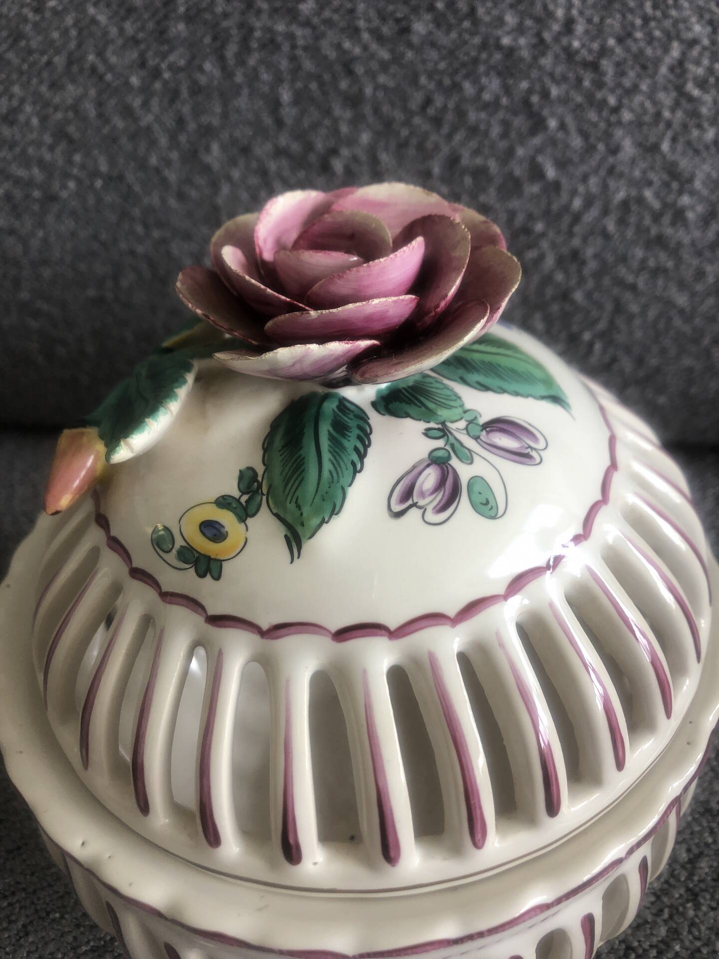 Lattice porcelain bonbonnière Chaumeil