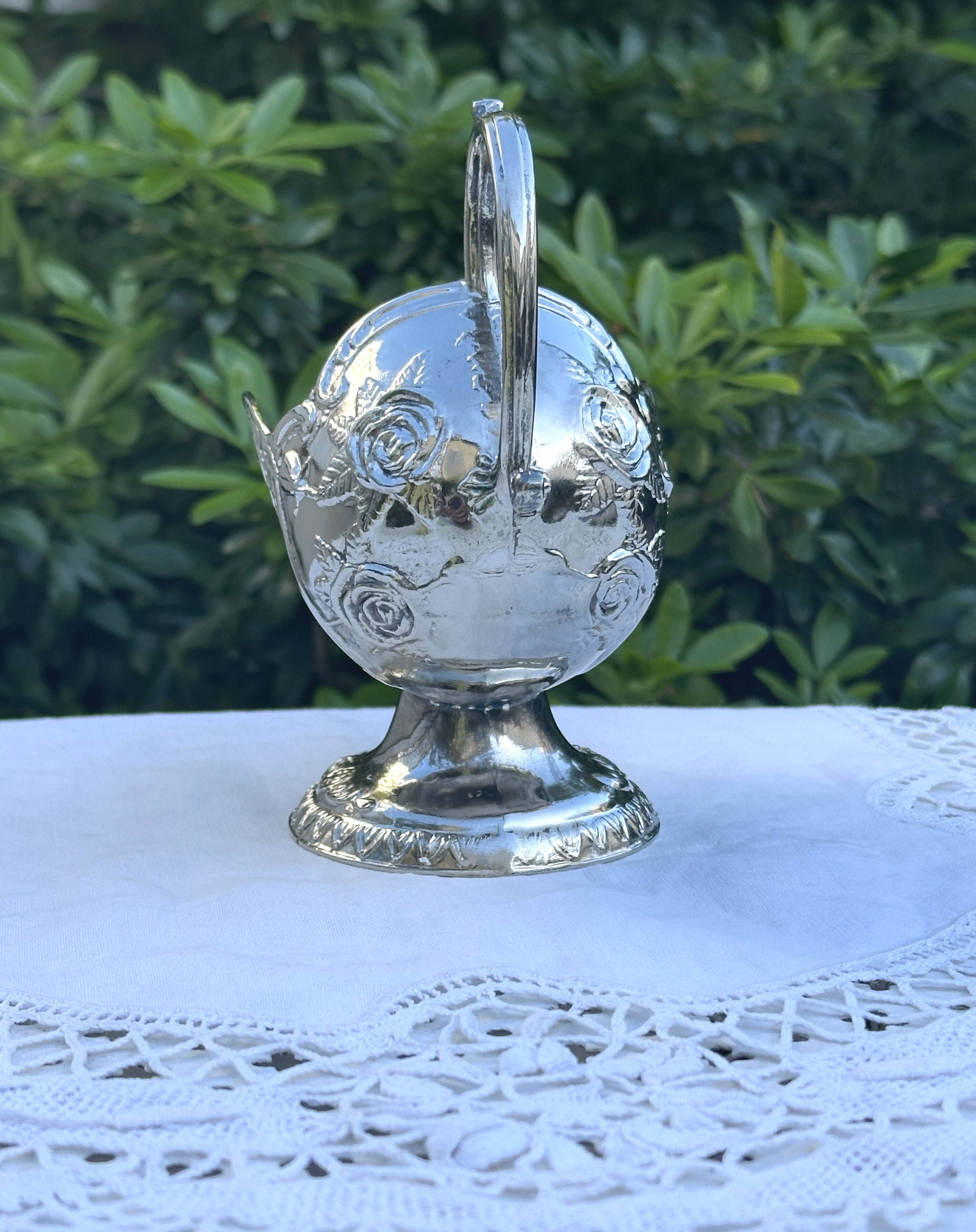Silver-plated English table sugar bowl