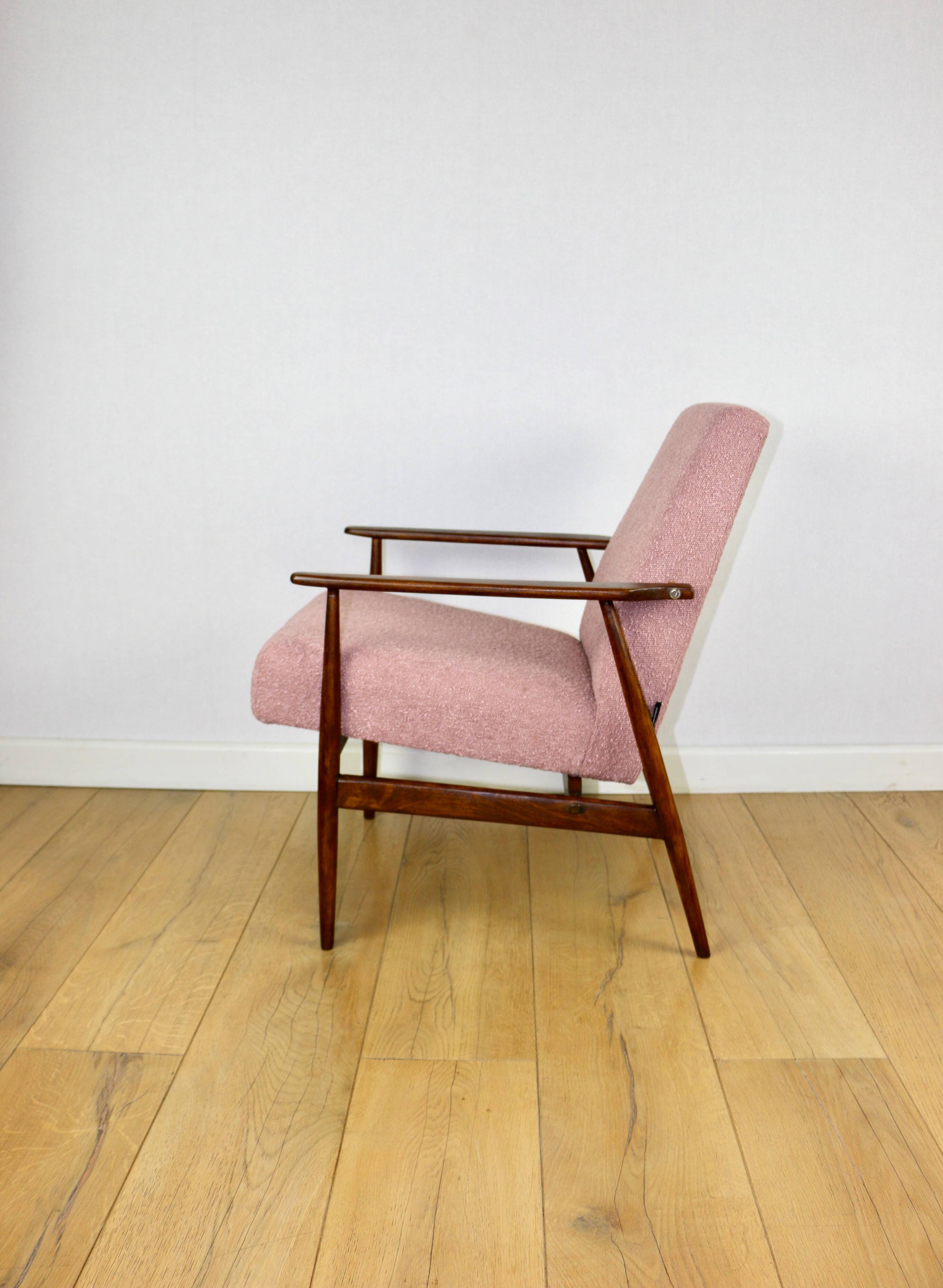 Fauteuil « Lis », années 1970, bouclé rose, design de Henryk Lis