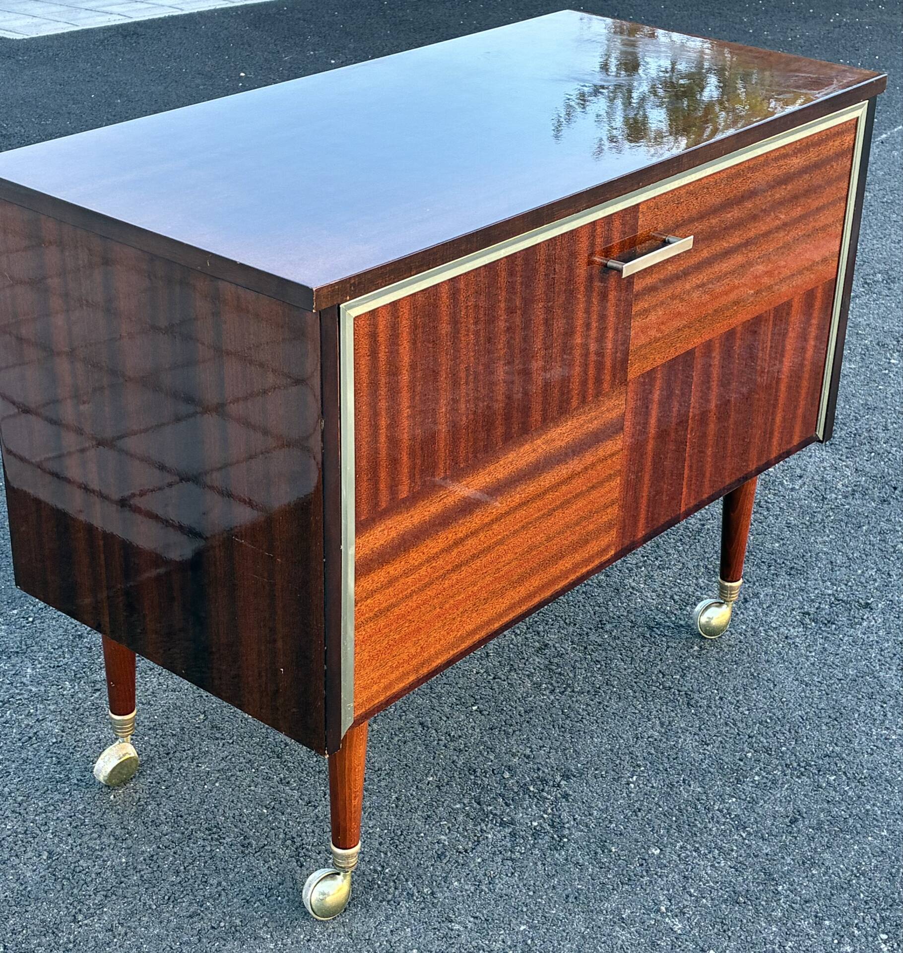 Vintage 70s TV console bar