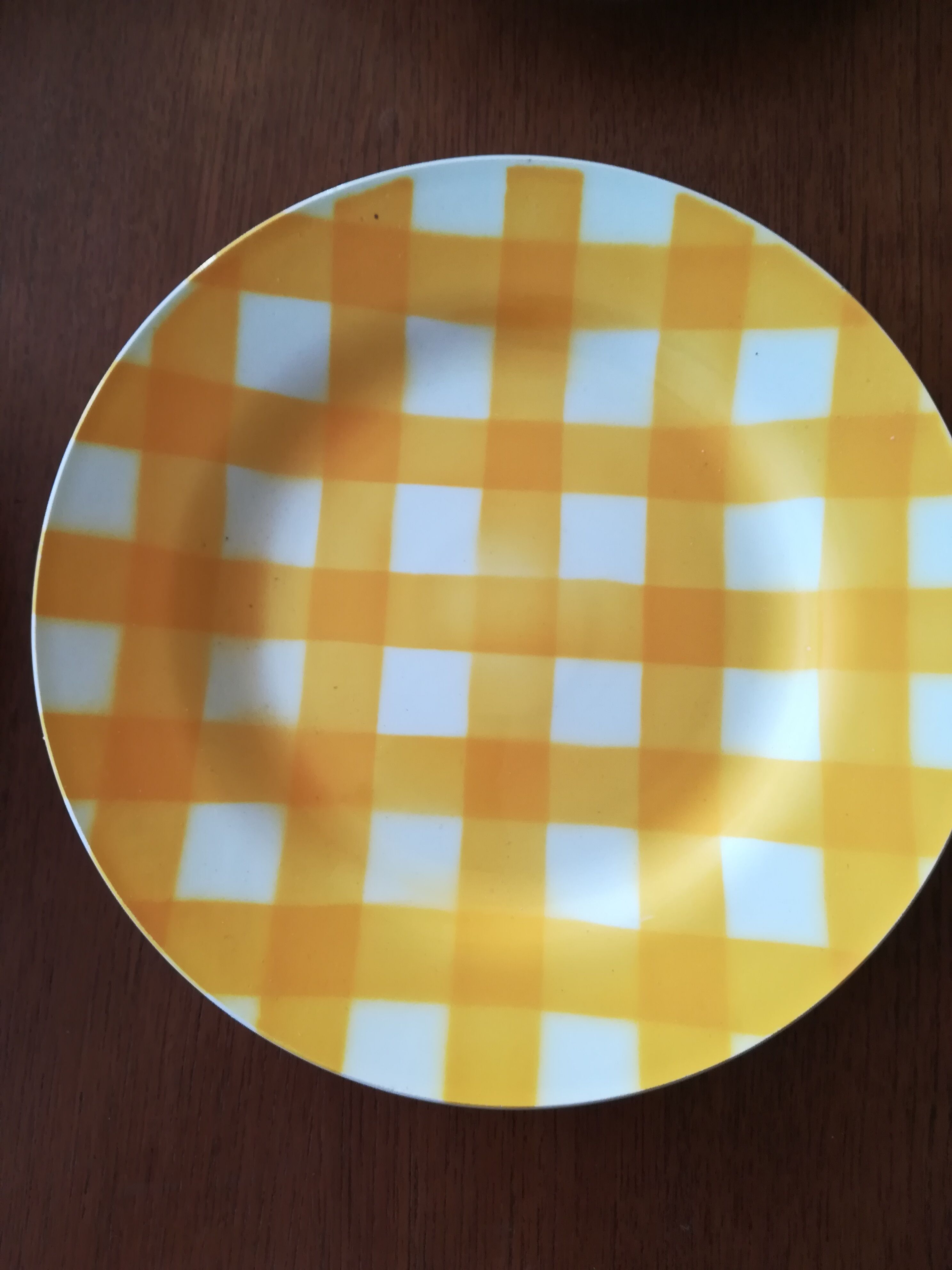Ensemble de 6 assiettes plates Digoin modèle Ecossais jaune