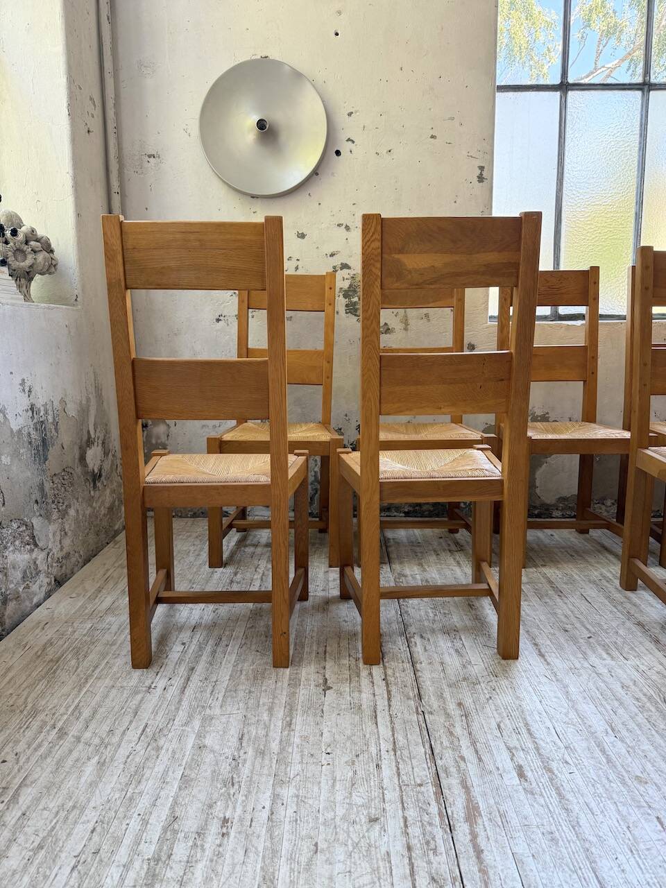 Set of 8 blond oak chairs with straw seats