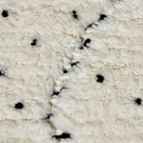 Tapis M’rit à pois neuf