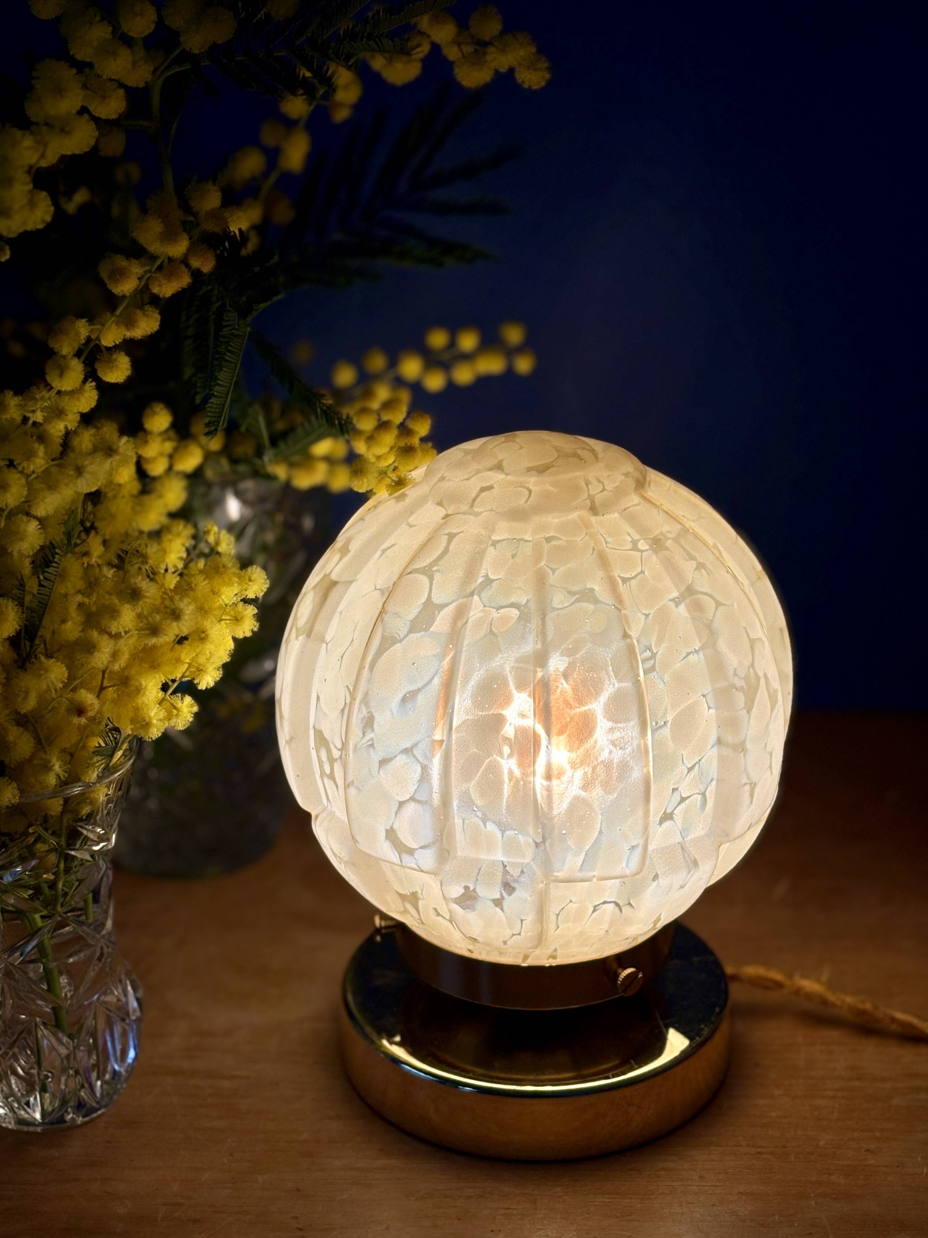 Vintage Art Deco globe table lamp in yellow Clichy glass.