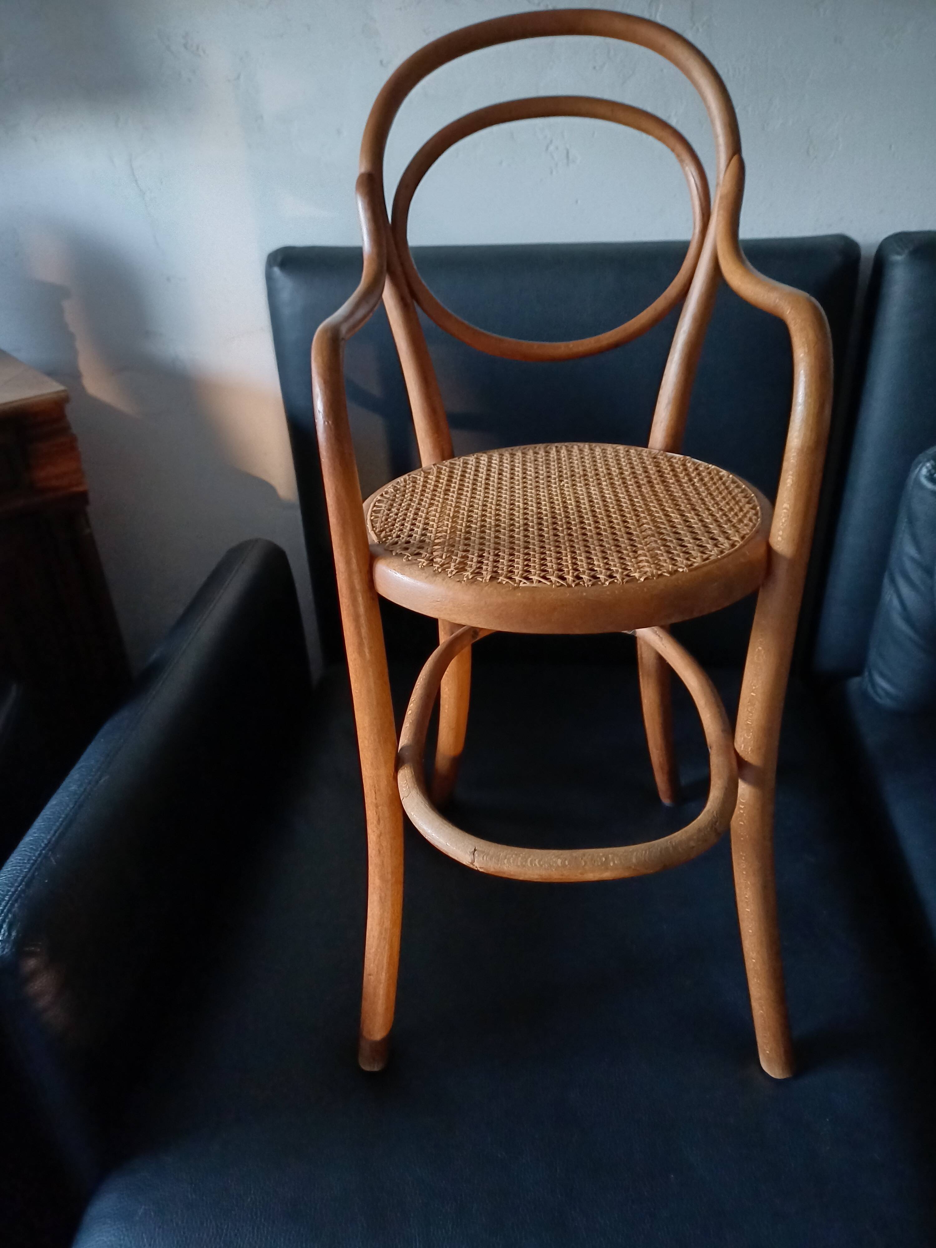 Chaise pour enfant style Thonet