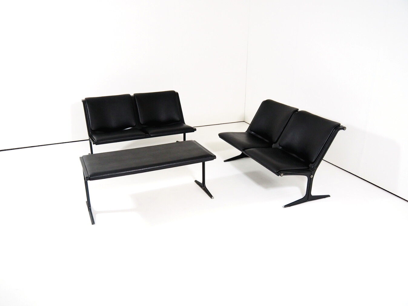 Two-seaters from the 60s by Friso Kramer for Wilkhahn