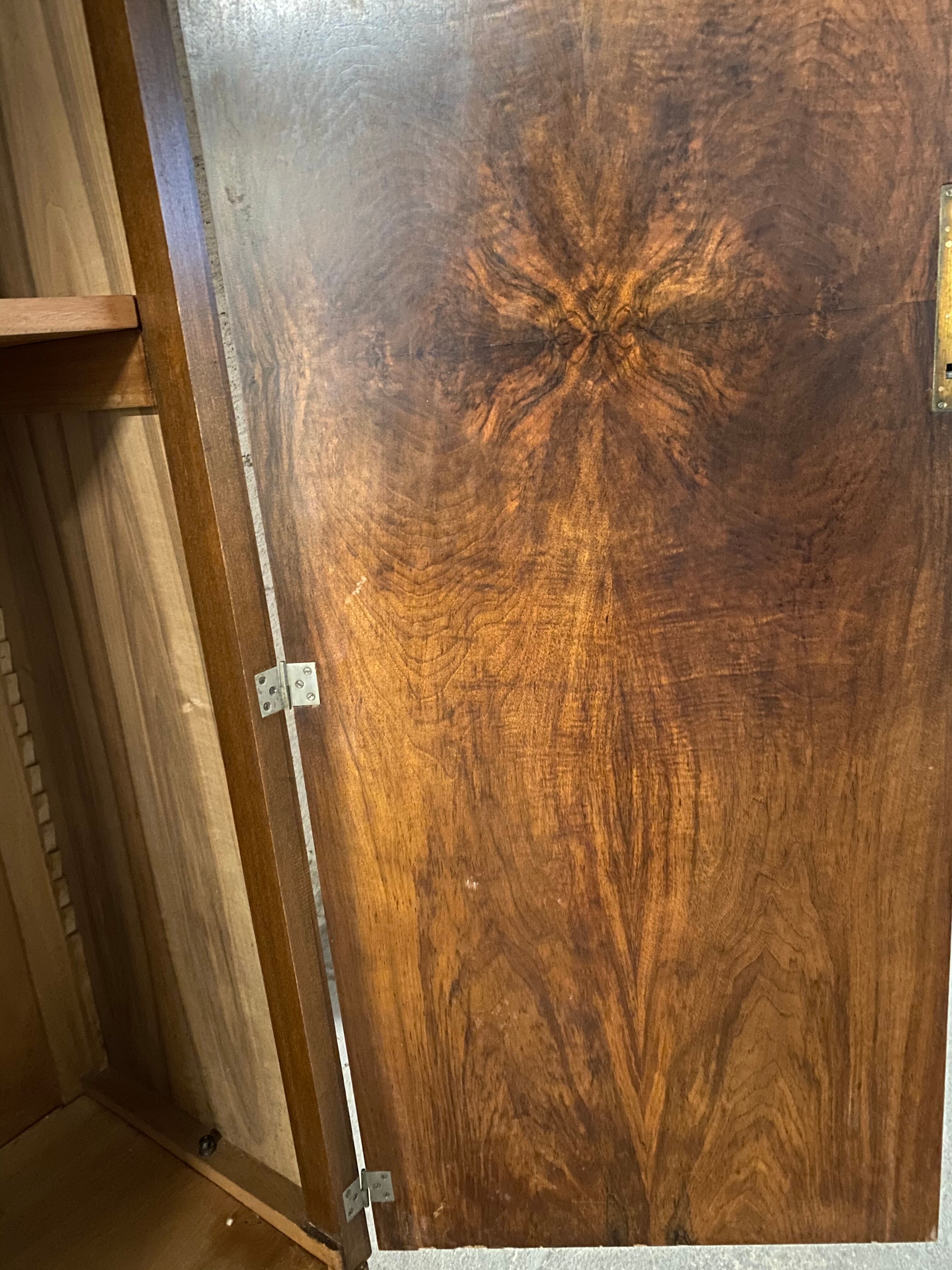 Art Deco 1930 walnut cabinet