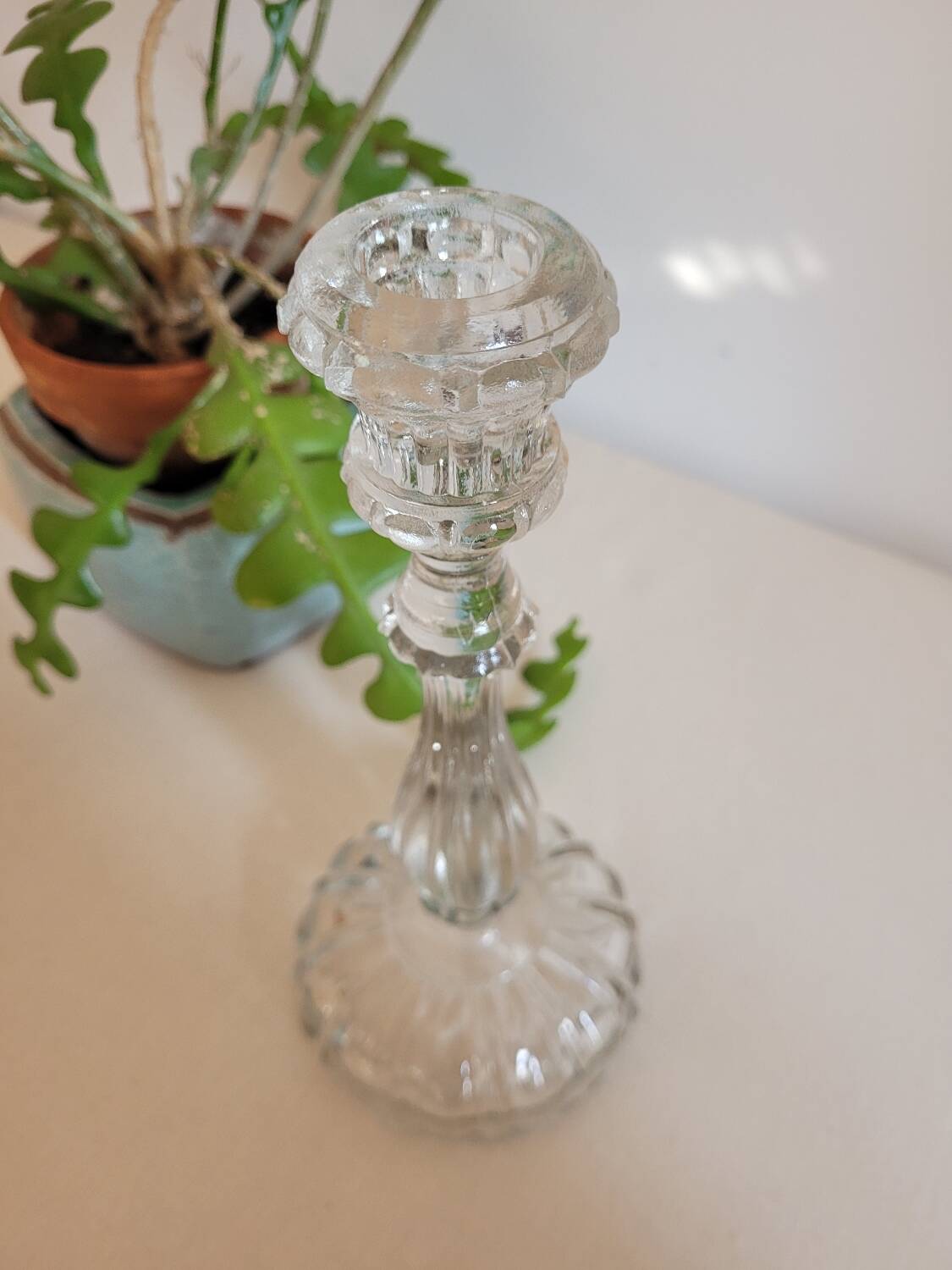 Chandelier en verre moulé