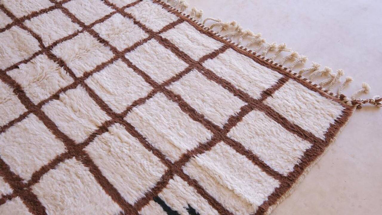 Tapis beni ouarin fait main traditionnelle taille 150 x 250 cm