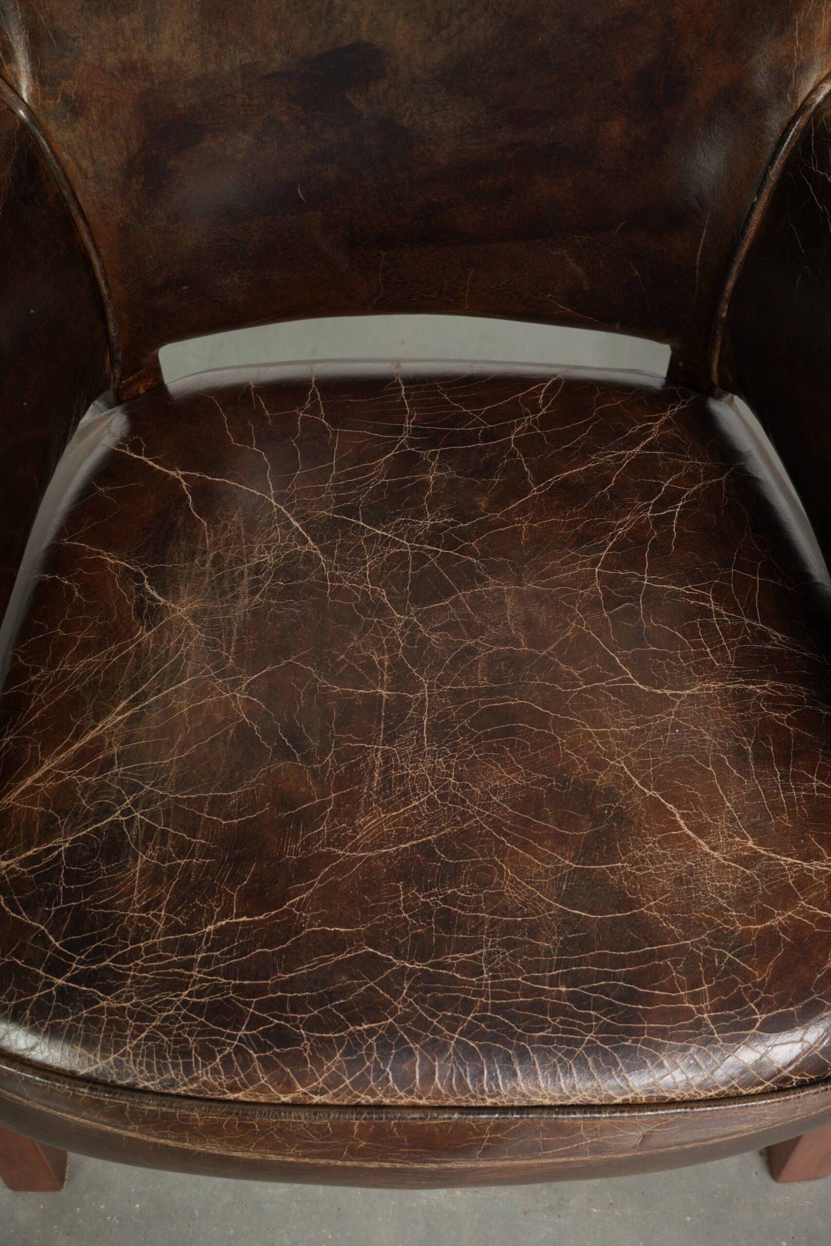 Characterful set of 6 cowhide dining chairs made of grained leather