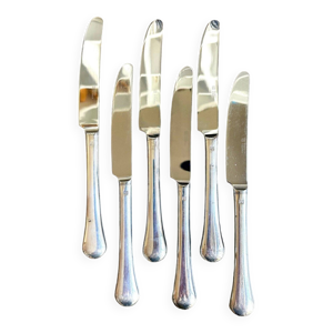6 couteaux en métal