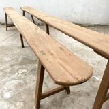 Paire d’anciens grands bancs de ferme