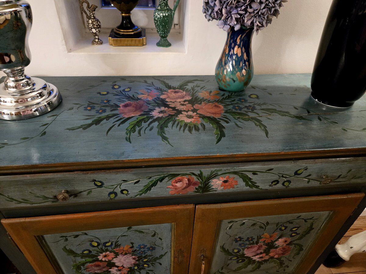 Italy 19th century: Venetian sideboard with hand-painted decorations.