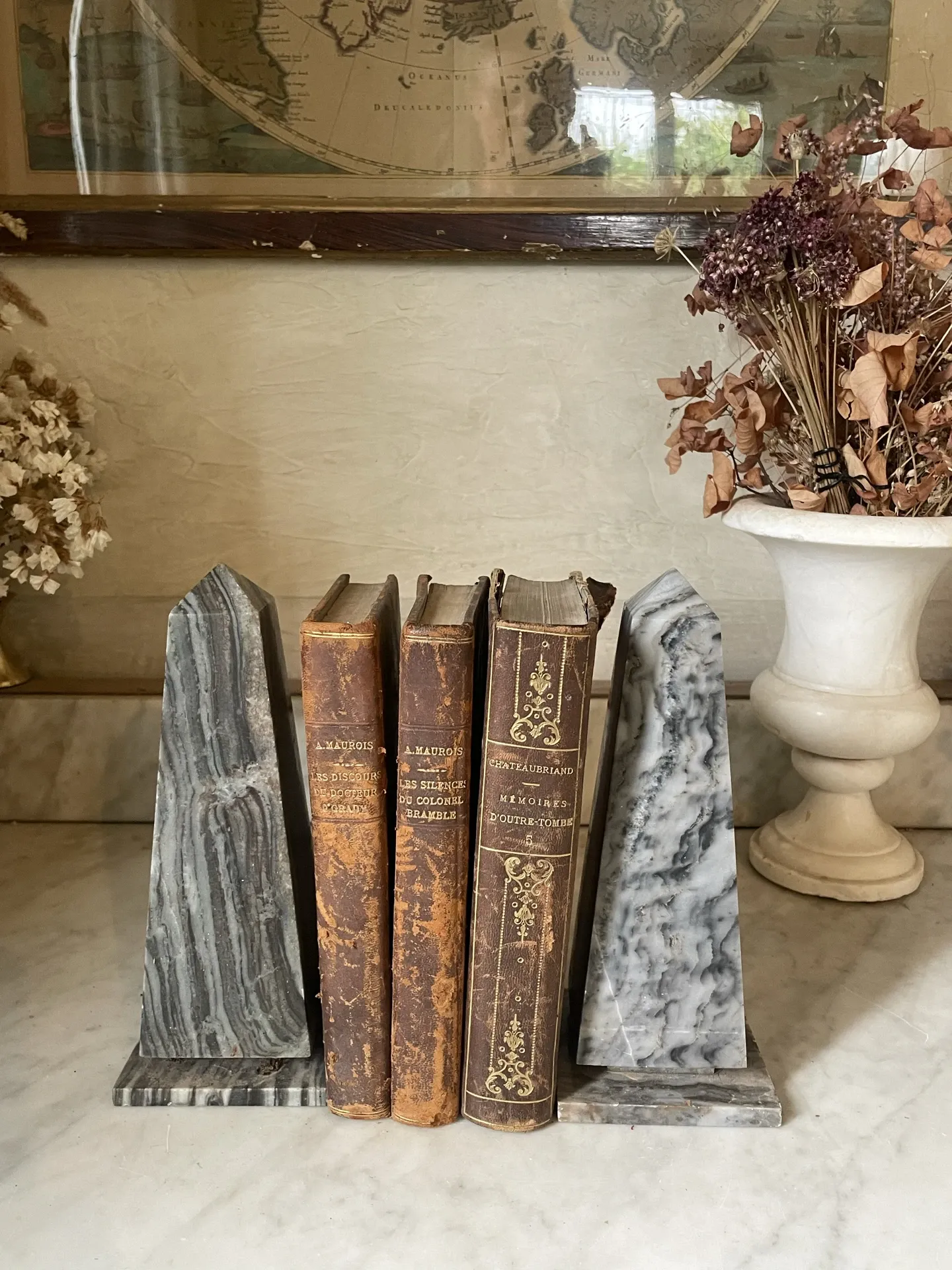pair of obelisk bookends in grey/brown marble Art Deco style